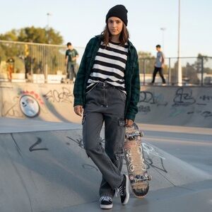 ZARA Cargo Jean 29 Black Distress Wide Barrel Leg Multipocket Denim Open Zipper